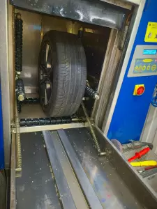 Фотография Шиномонтаж, Запчасти ООО АВТО-ПЛЮС 2