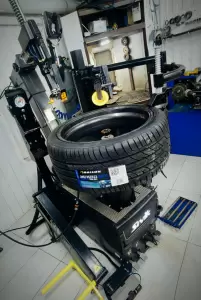 Фотография Шиномонтаж, Запчасти ООО АВТО-ПЛЮС 5